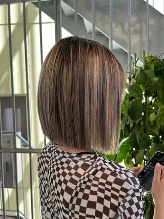 ショート カラー ハイトーン&髪質改善 &韓国エクステ🤎のヘアスタイル