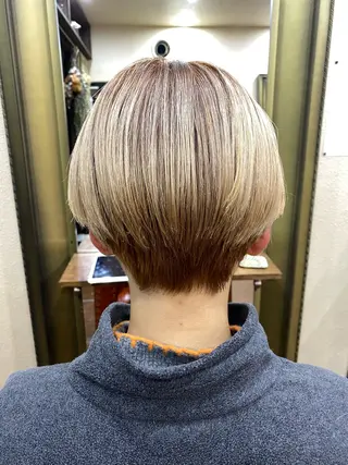 ショート カラー titian　田中 美名のヘアスタイル