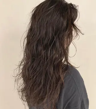 ロング naomi (夜間営業受付中★)のヘアスタイル