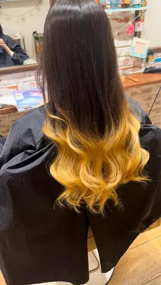 ロング ハイトーン/ ダブルカラー/透明感のヘアスタイル