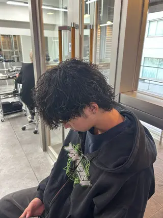 パーマ メンズ パーマ支持率No.1 ❤️‍🔥安成弾のヘアスタイル