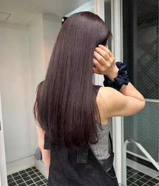 カラー maina/透明感 ベージュ/ブラウンのヘアスタイル