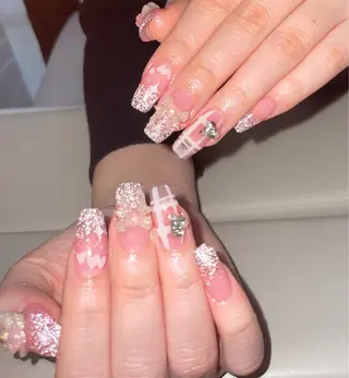 ネイル AngelChris ビューティーサロンのネイルデザイン