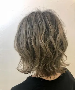 カラー JERICHO HAIR所属・河野 由佳の眉毛・アイブロウイメージ