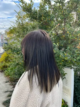 カラー 山本 穂乃花のヘアスタイル