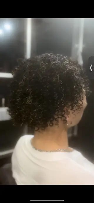 ショート パーマ メンズ 108 【ワンオーエイト】所属・✂︎横浜 関内 良輝 特殊ヘア💈のヘアスタイル
