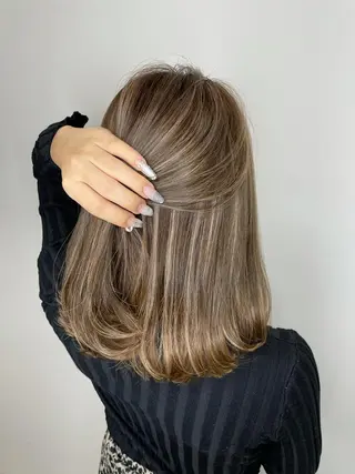 ミディアム LINOET  nagoya所属・手島 カミラのヘアスタイル