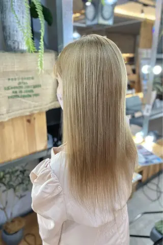 ロング カラー 菊地 紗矢のヘアスタイル