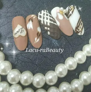 ネイル 小顔と腸の専門店 ラクーラビューティのエステ・リラクイメージ