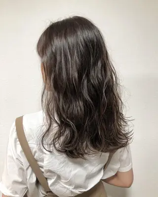 ロング カラー REVE所属・TAKU 美容師のヘアスタイル