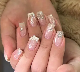 ネイル Pure&Rich Nailのネイルデザイン