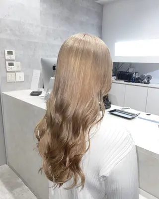 ロング カラー _WHITE難波店【アンダーバーホワイト】所属・鬼塚脇 一輝のヘアスタイル