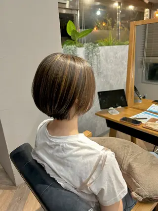 ショート カラー 💫ブリーチカラー 鈴木美菜実💫のヘアスタイル