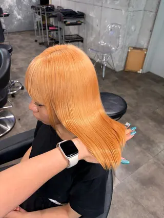 ミディアム カラー ハイトーンブロンド 横浜💞ミオのヘアスタイル