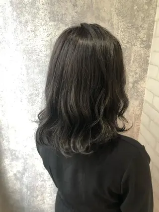 ミディアム 山浦 伶奈のヘアスタイル