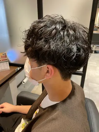 ショート パーマ メンズ 宮下 弦也のヘアスタイル