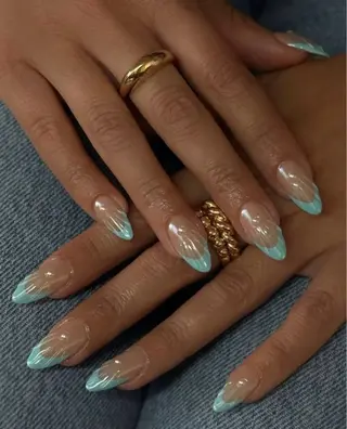 ネイル 高木 維麗絲のネイルデザイン