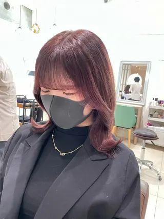 ミディアム 艶カラー🩵中久保 舞優🩵のヘアスタイル