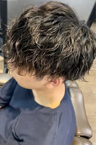 ショート パーマ メンズ 津田 祐岐のヘアスタイル