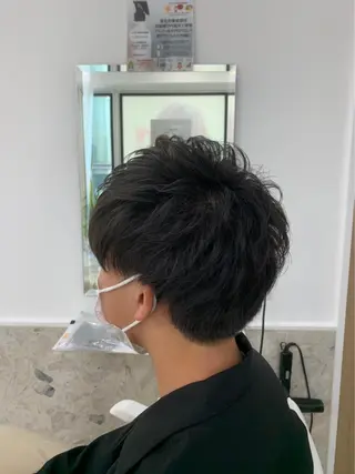 メンズ カラー特化サロン ピリナ相武台前のヘアスタイル