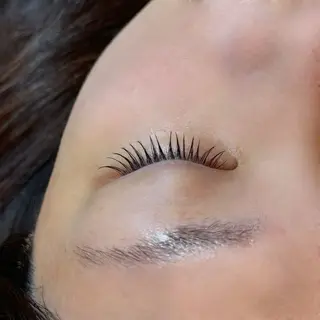 マツエク・マツパ nail&eyelash Nina 代官山店所属・緒方 海妃のマツエク・マツパデザイン