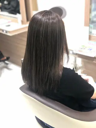 ロング カラー 小島 仁美のヘアスタイル