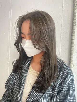 セミロング カラー hisano / ハイトーン･透明感のヘアスタイル
