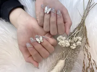 ネイル 🦋ネイルサロン ブラン🌈ゆりのネイルデザイン