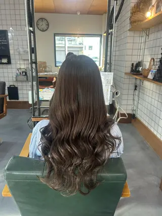 ロング 倉本 美優のヘアスタイル