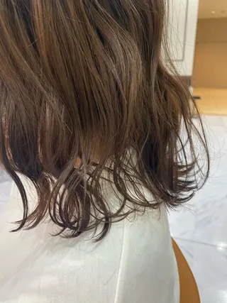 ミディアム 宮澤 美幸のヘアスタイル