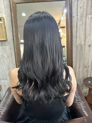 ロング カラー 庭山 理沙のヘアスタイル