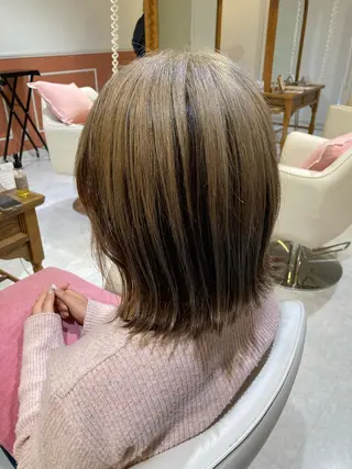 ミディアム 山﨑 まなかのヘアスタイル