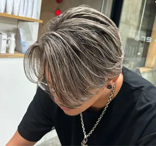 ミディアム カラー メンズ era2d所属・マコト/心斎橋 メンズ専門店のヘアスタイル