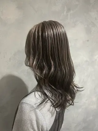 ミディアム 透明感カラー🫧 enaのヘアスタイル