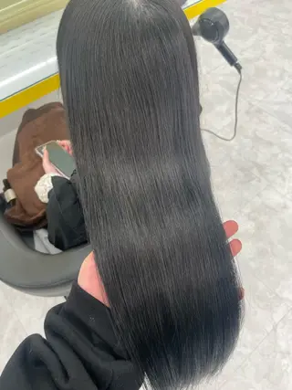 ロング カラー ヘアアレンジ ☁️縮毛矯正✖️ 透明感☁️りくのヘアスタイル