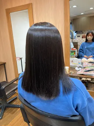 ロング MOLLASALON 浅香山店所属・ツジ モモカのヘアスタイル
