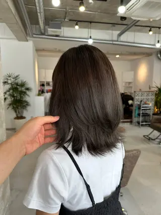 セミロング カラー カイリ /レイヤーカットのヘアスタイル