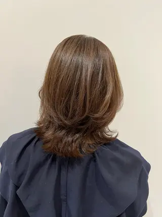 ミディアム 浦﨑 笑美里のヘアスタイル