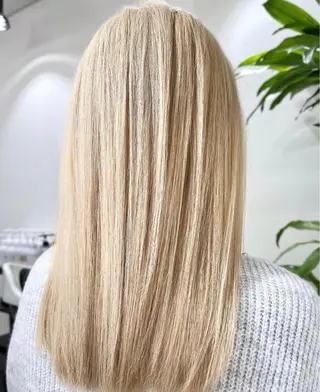 カラー hair design icoii所属・横田 美咲のヘアスタイル