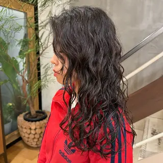 ロング 松尾 知晃のヘアスタイル