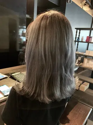 セミロング 吉本 yoshimotoのヘアスタイル