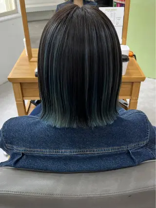 ミディアム カラー 三品 早妃のヘアスタイル