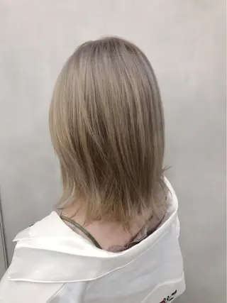 ミディアム EIGHT 船橋のヘアスタイル