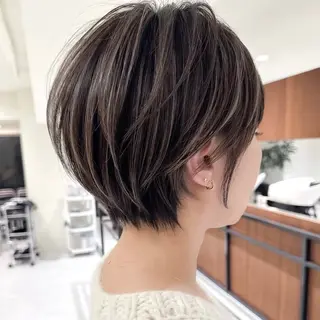 ショート カラー ショート特化✨ 津々美のヘアスタイル