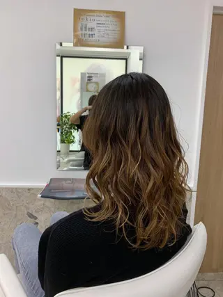 セミロング カラー 相武台ショート特化 💐川崎希💐のヘアスタイル