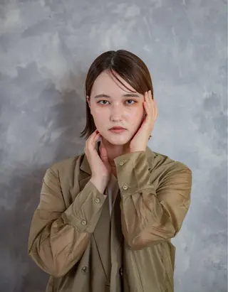 ミディアム ミズ タニのヘアスタイル