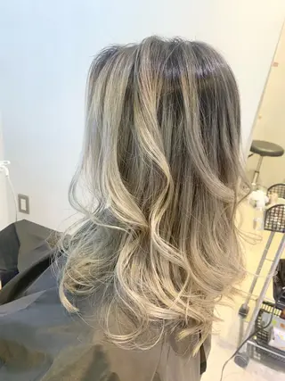 セミロング カラー Gift.hair&spa所属・森崎 歩のヘアスタイル