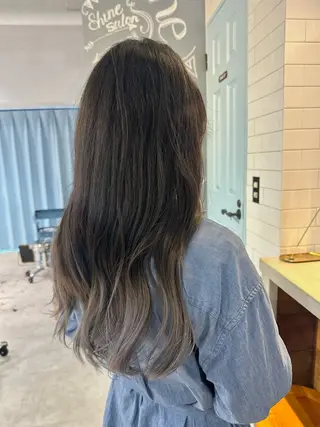 ロング カラー 七井 香奈 (なないかな)のヘアスタイル