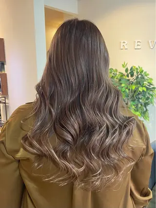 ロング 宮本 いぶきのヘアスタイル