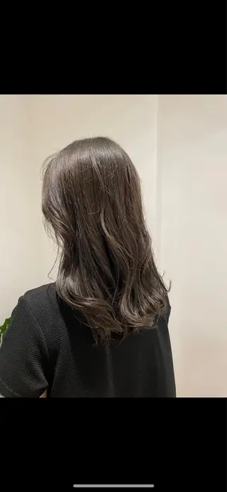 セミロング 山田 和のヘアスタイル